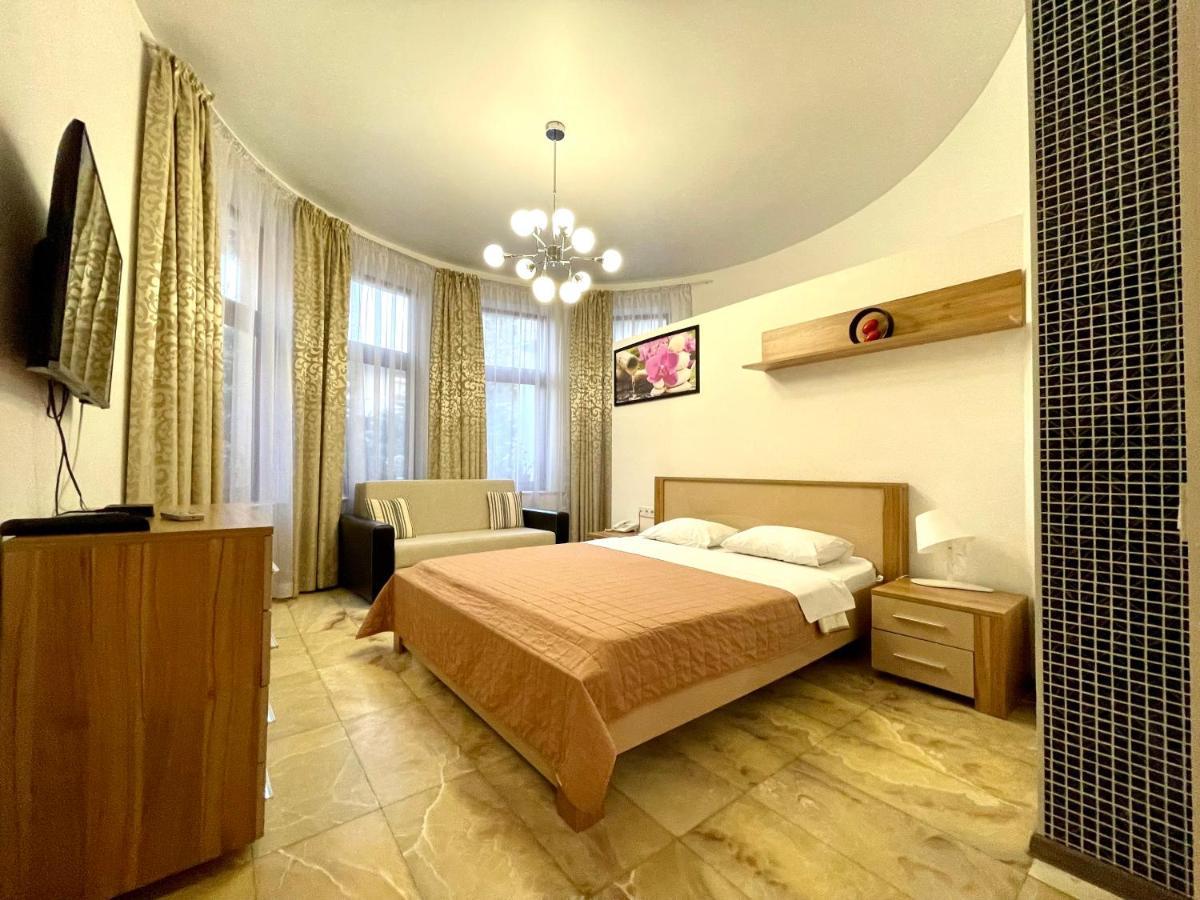 Apartments & Villa Georg Odessa Buitenkant foto
