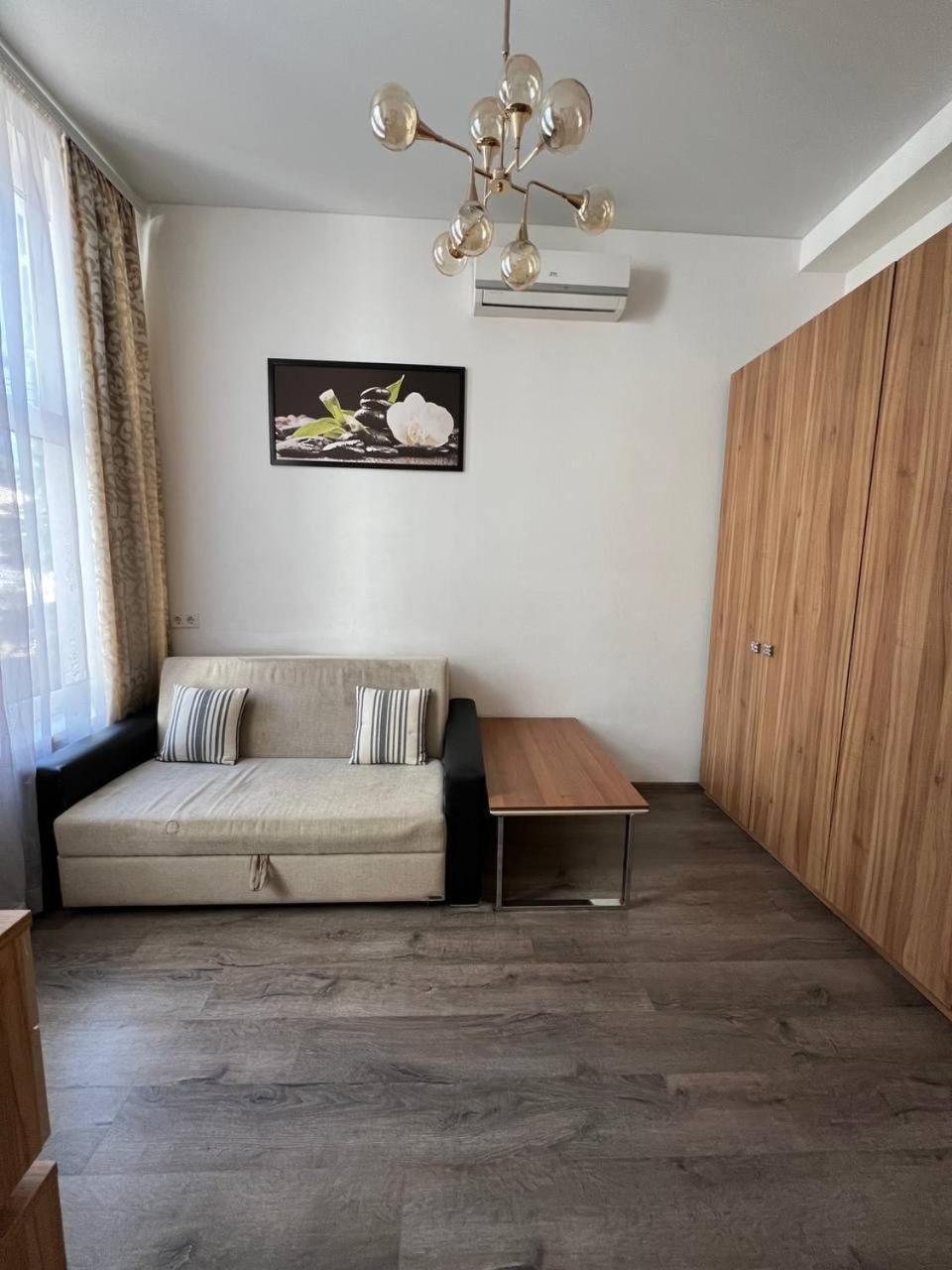 Apartments & Villa Georg Odessa Buitenkant foto