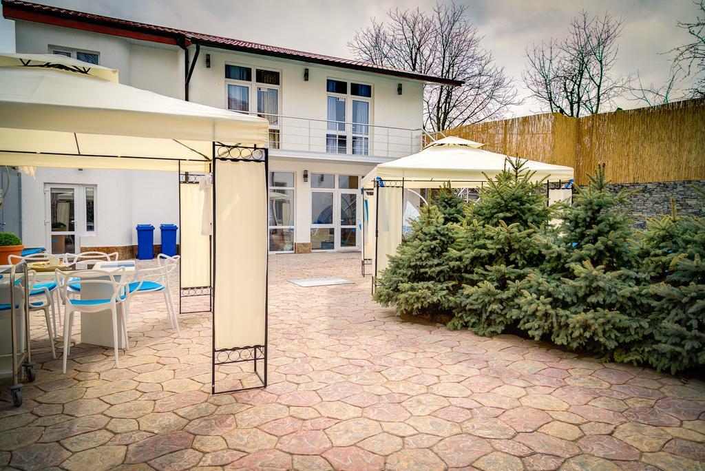 Apartments & Villa Georg Odessa Buitenkant foto